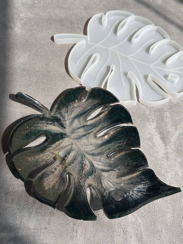 Монстера молд великий