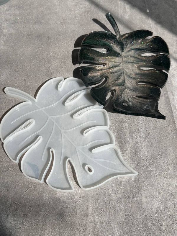 Монстера молд великий